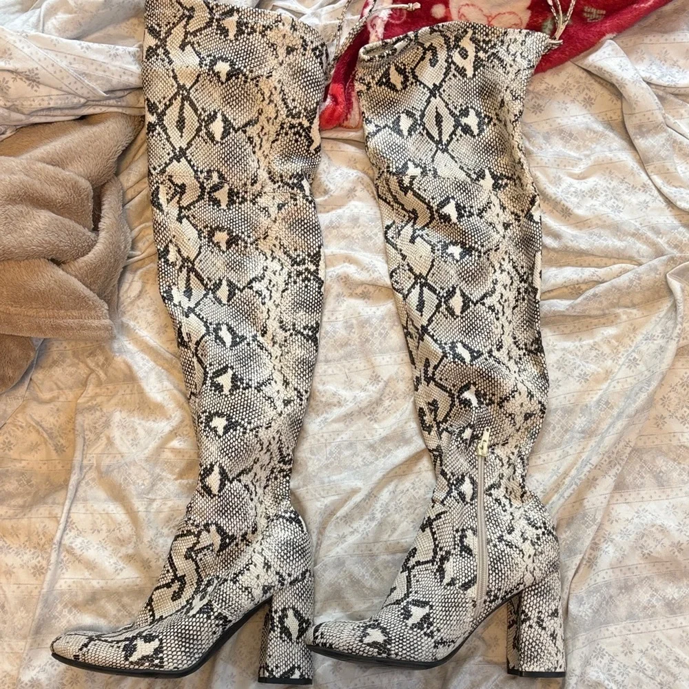 Unisa Snakeskin Pattern Over-the-Knee Boots